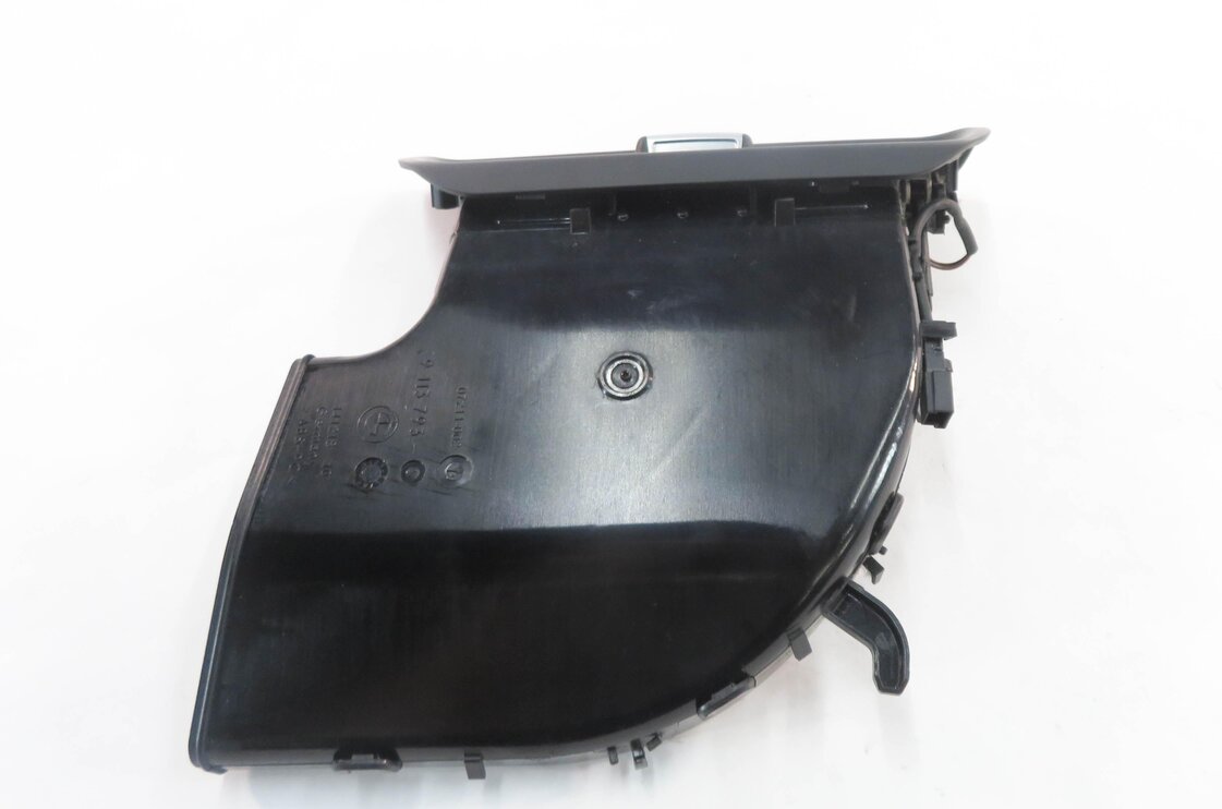 Thumbnail 4: 2014 BMW 740i (F01) LEFT DRIVER REAR PILLAR HEATER A/C AIR VENT (BLACK)