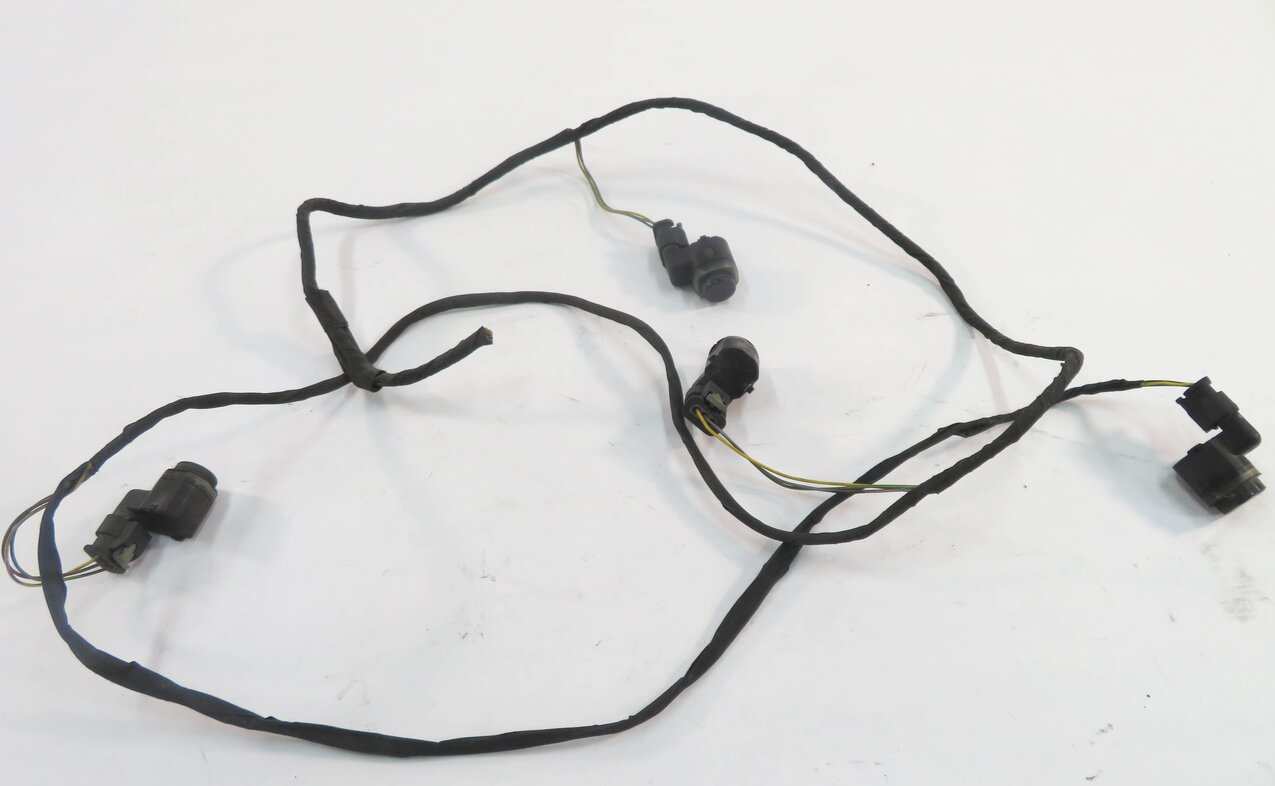 2014 BMW 740i (F01) REAR PDC PARK ASSIST SENSOR SET-4 w/ HARNESS (BLACK)