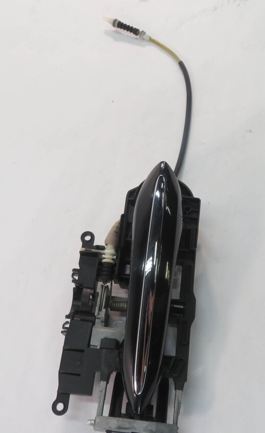 Thumbnail 2: 09-18 BMW 528i 535i 550i 740i 750i 760i RIGHT FRONT COMFORT DOOR HANDLE (BLACK)
