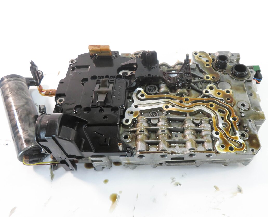 Thumbnail 2: 2014 BMW 740i (F01 F02) RWD - 8HP-45 A/T AUTOMATIC TRANSMISSION VALVE BODY