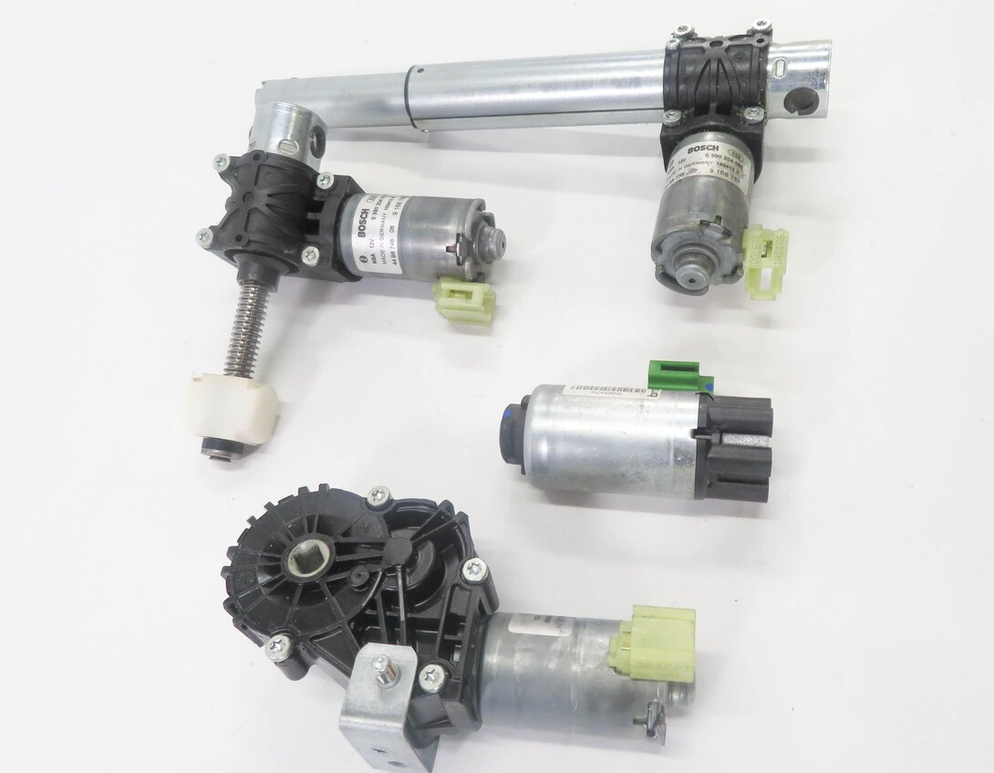 Thumbnail 3: 2013 BMW 528i (F10) LEFT FRONT DRIVER SEAT TRACK SEAT MOTOR SET-4