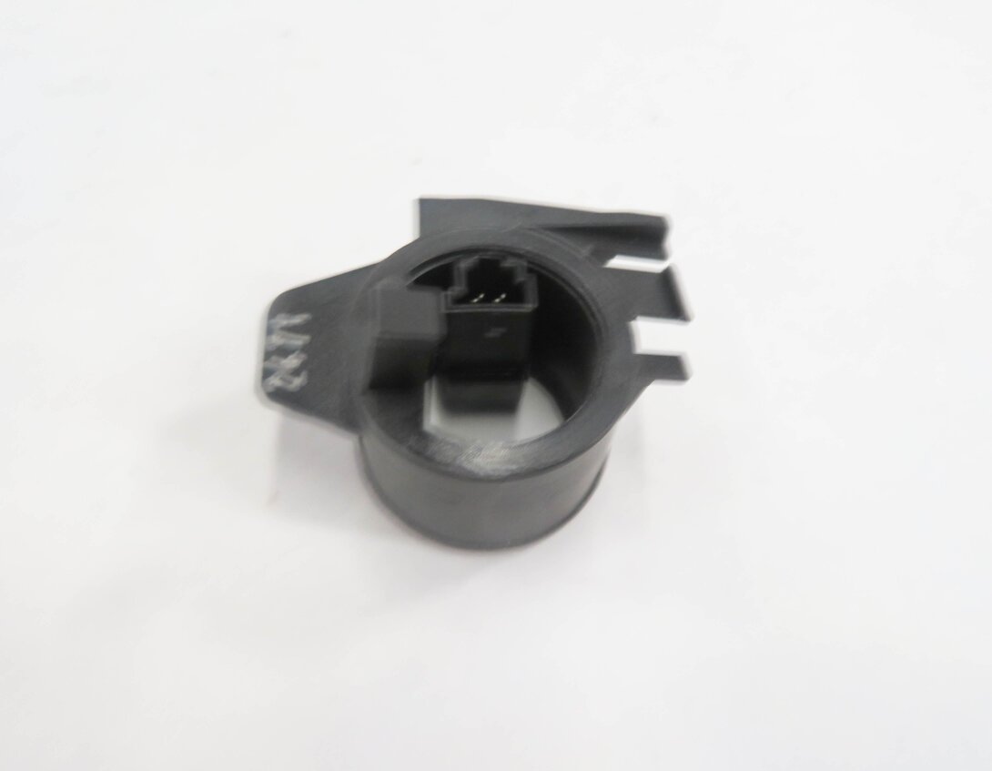 Thumbnail 2: 2013 BMW 528i (F10) IGNITION SWITCH IMMOBILIZER KEY RING SENSOR