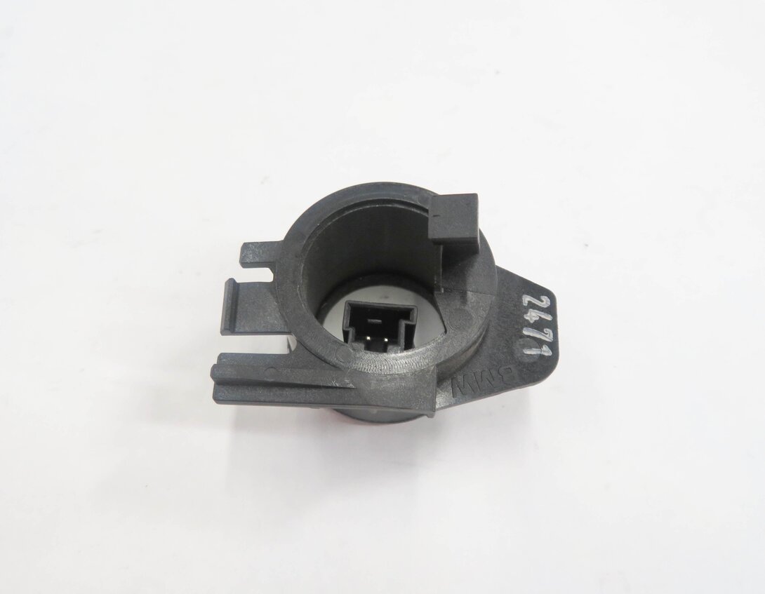 Thumbnail 4: 2013 BMW 528i (F10) IGNITION SWITCH IMMOBILIZER KEY RING SENSOR