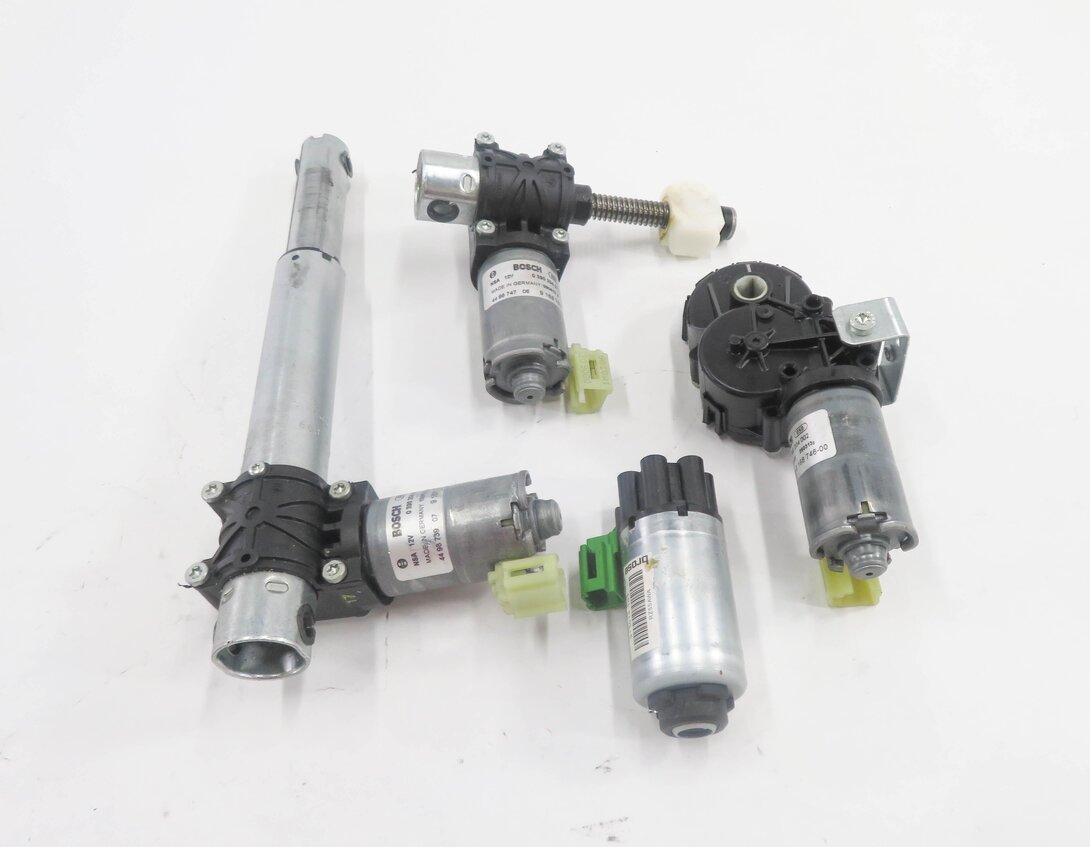 2013 BMW 528i (F10) RIGHT FRONT PASSENGER SEAT TRACK SEAT MOTOR SET-4