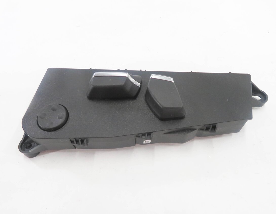 Thumbnail 3: 2013 BMW 528i (F10) RIGHT FRONT PASSENGER POWER SEAT ADJUSTMENT SWITCH