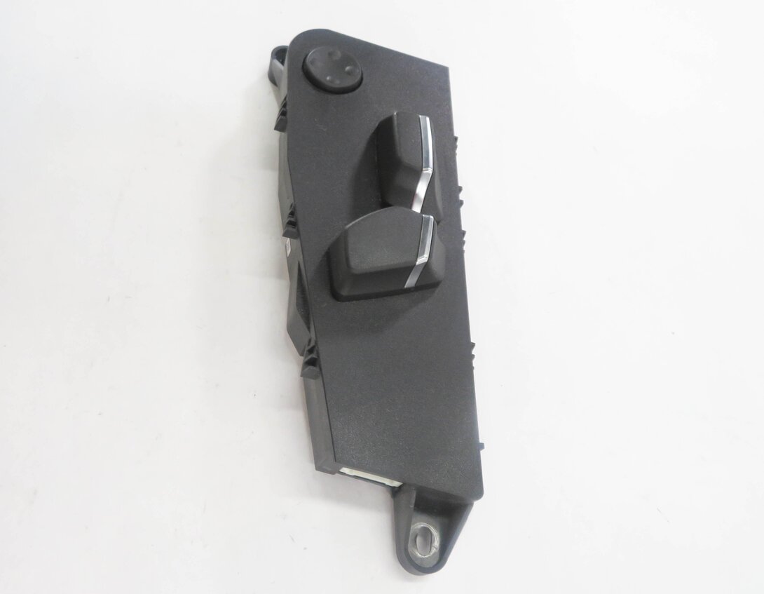 Thumbnail 5: 2013 BMW 528i (F10) RIGHT FRONT PASSENGER POWER SEAT ADJUSTMENT SWITCH