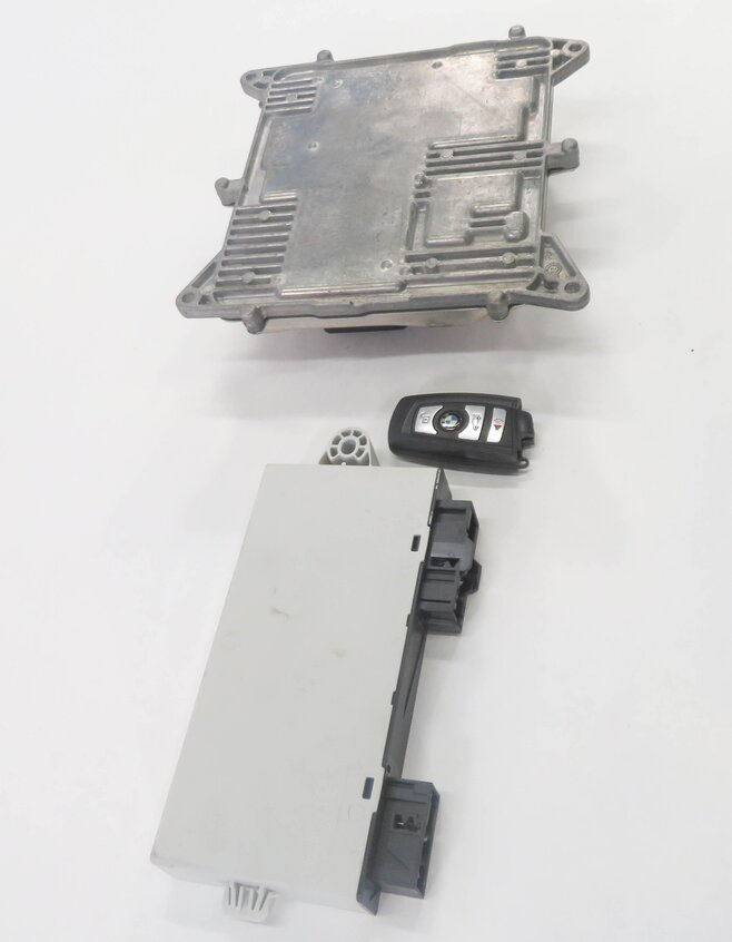 Thumbnail 2: 2013 BMW 528i (F10) 2.0L N20 ENGINE DME ECM CAS 4 IMMOBILIZER MODULE KEY SET-3