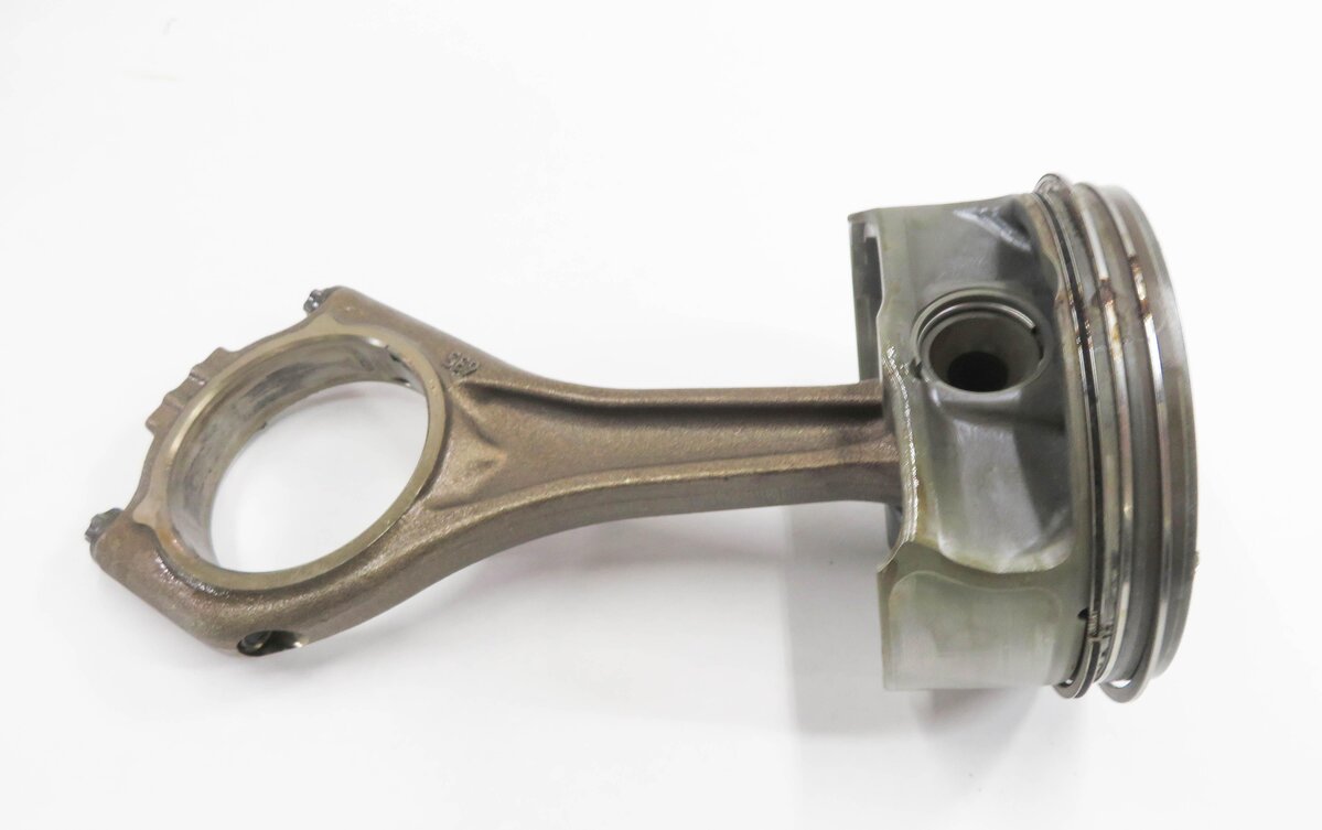 Thumbnail 6: 04-10 BMW 550i 650i 750i X5 (E60 E65 E66 E70) 4.8L N62 V8 ENGINE PISTON SET-8