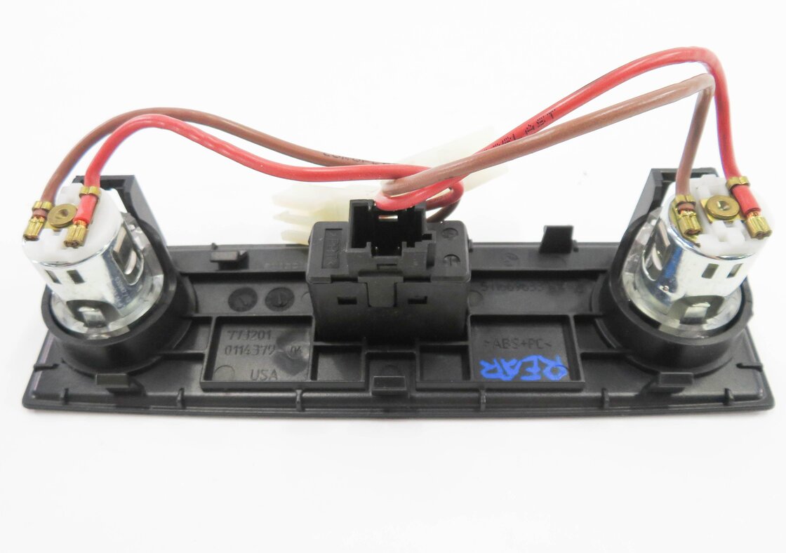 Thumbnail 6: 2008 BMW X5 (E70) REAR ENTERTAINMENT HEADPHONE JACKS w/ 12v SOCKETS