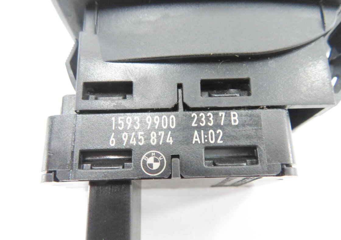 Thumbnail 7: 2008 BMW X5 (E70) FRONT / REAR - PASSENGER DOOR POWER WINDOW SWITCH (BLACK)
