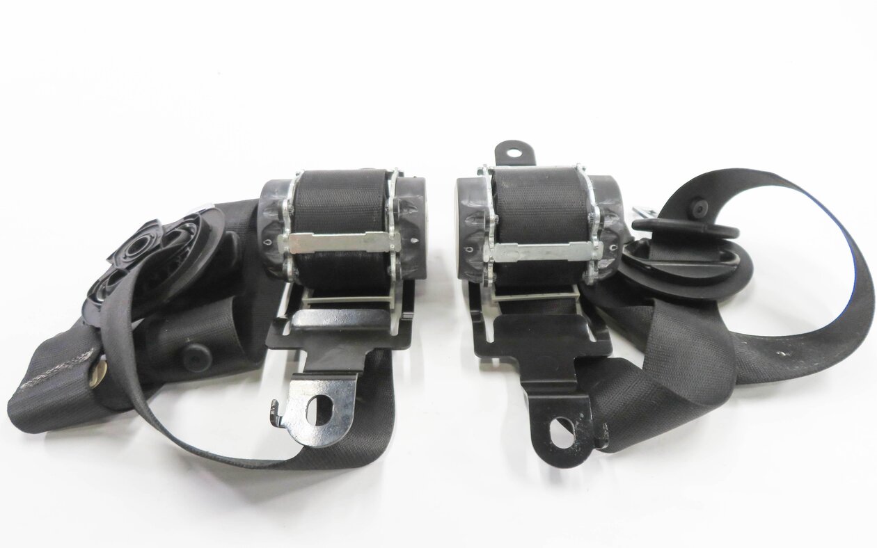 Thumbnail 4: 2008 BMW X5 (E70) LEFT & RIGHT REAR 2nd ROW SEAT SEATBELT RETRACTOR SET (BLACK)