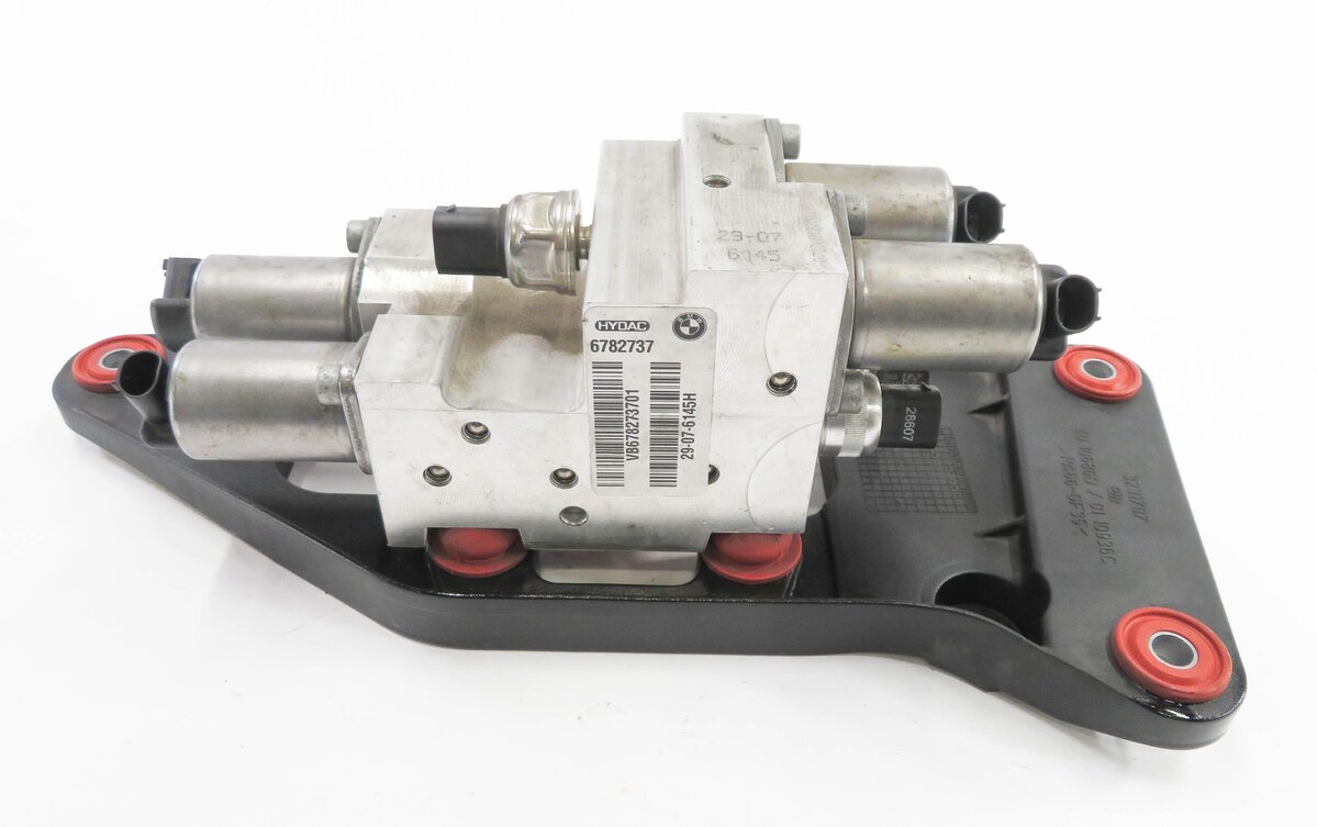 Thumbnail 4: 2008 BMW X5 (E70) DYNAMIC DRIVE SUSPENSION HYDRAULIC VALVE BLOCK