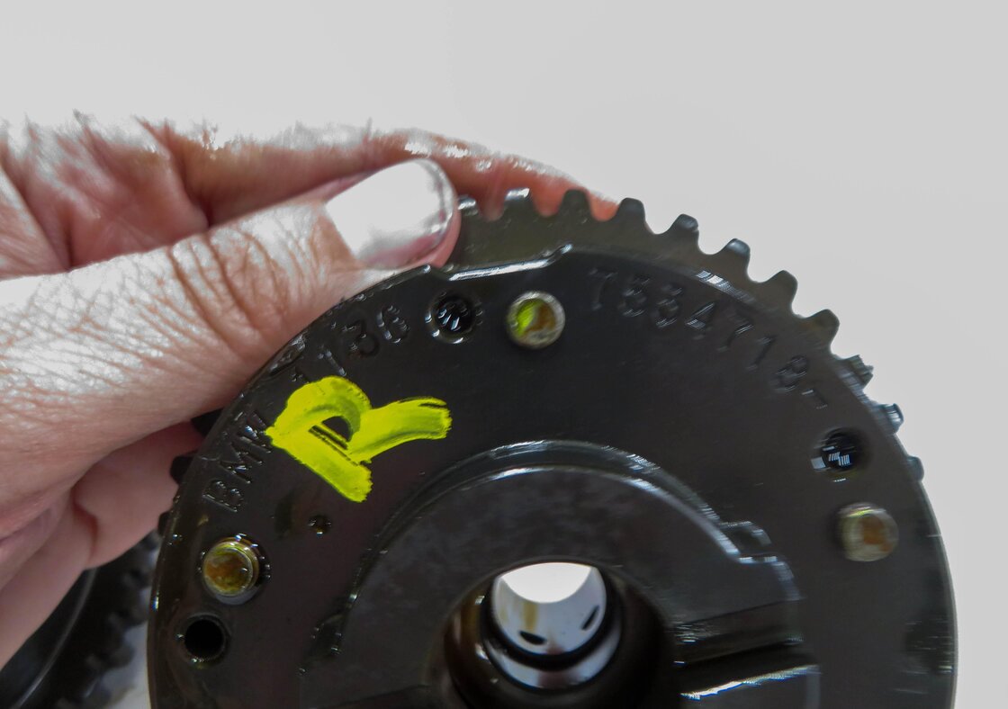 Thumbnail 6: 2008 BMW X5 (E70) 4.8L N62 V8 - RIGHT ENGINE INTAKE & EXHAUST TIMING GEAR SET