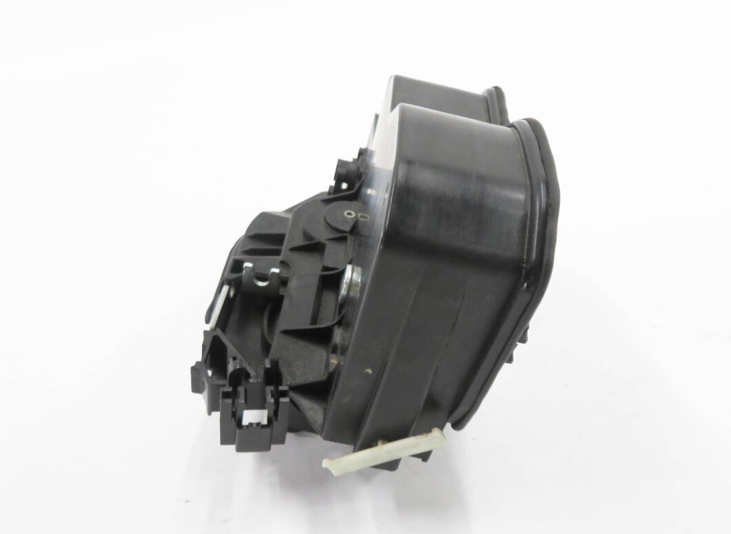 Thumbnail 3: 10-18 BMW E90 F30 F32 E60 F10 F01 F25 F26 E70 E71 - RIGHT SIDE REAR DOOR LATCH