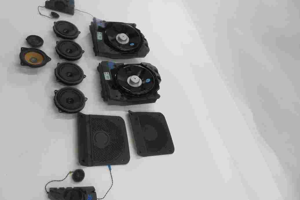 Thumbnail 2: 2013 BMW 328i (F30) SEDAN - HiFi AUDIO SUB SUBWOOFER TWEETER SPEAKER SET-10