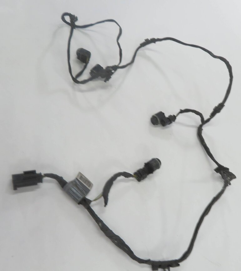 Thumbnail 2: 2011 BMW 535iGT (F07) FRONT PDC PARK DISTANCE SENSOR SET w/ HARNESS (BLACK 475)