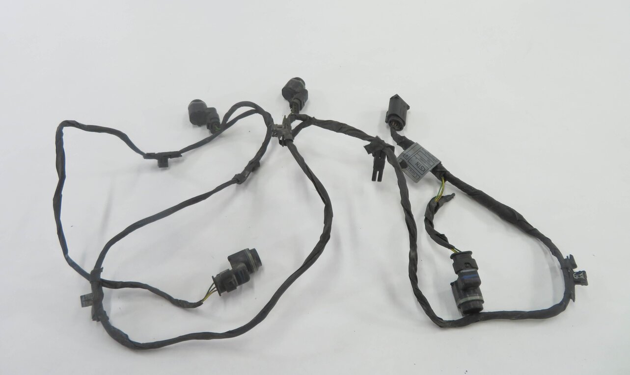 Thumbnail 4: 2011 BMW 535iGT (F07) FRONT PDC PARK DISTANCE SENSOR SET w/ HARNESS (BLACK 475)