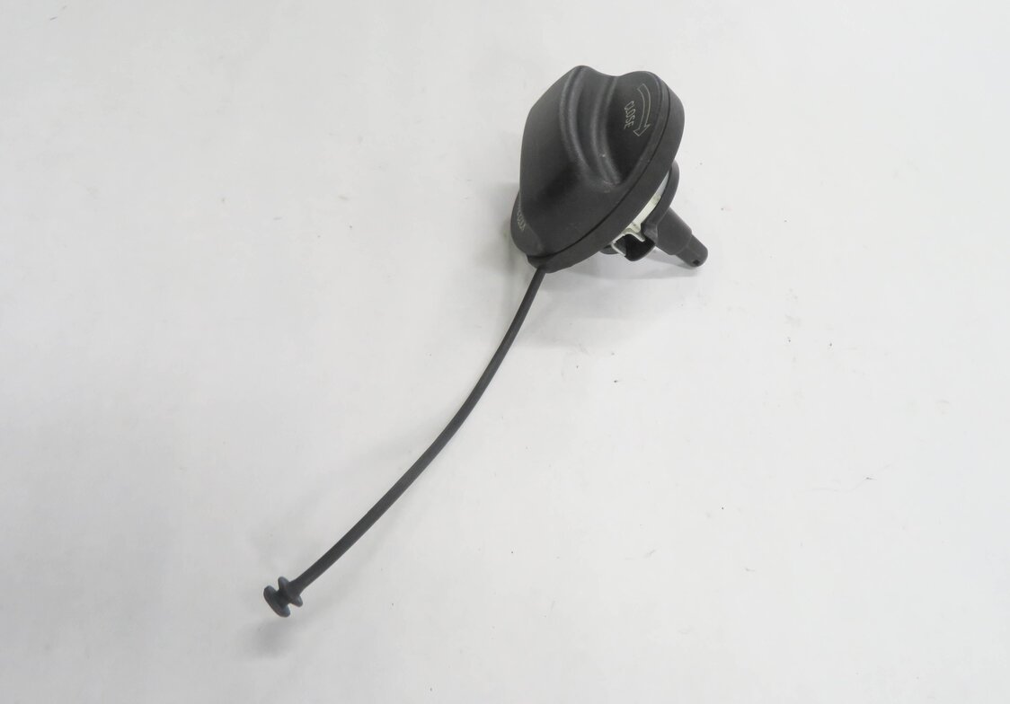 Thumbnail 2: 2011 BMW 535iGT (F07) GAS CAP FUEL TANK FILLER SCREW TOP LID