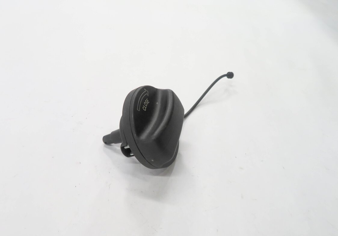 Thumbnail 3: 2011 BMW 535iGT (F07) GAS CAP FUEL TANK FILLER SCREW TOP LID