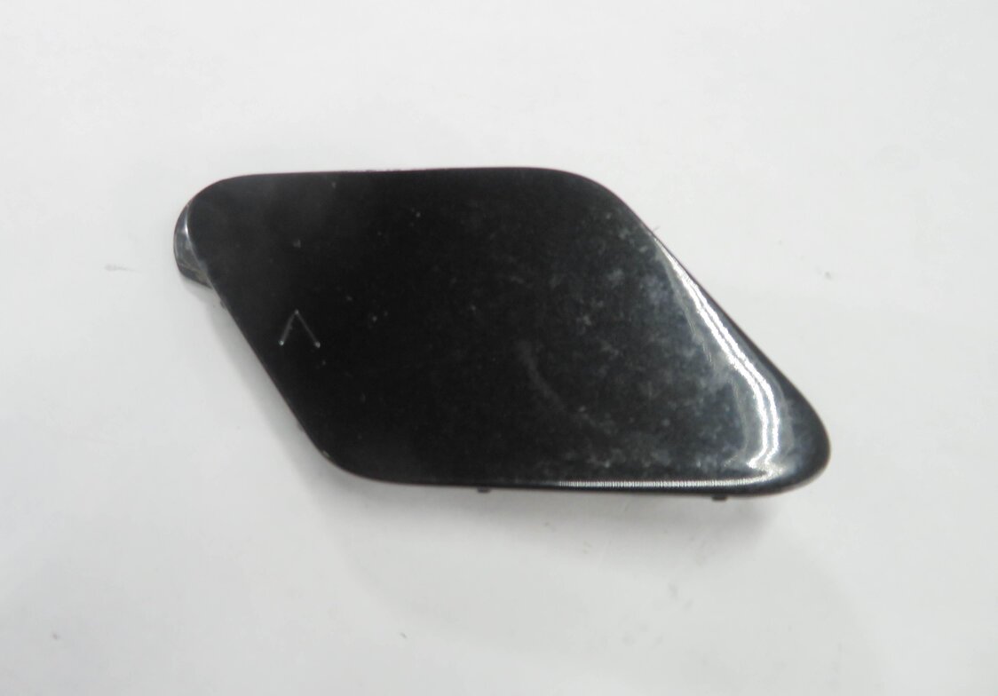 2011 BMW 535iGT (F07) FRONT TOWING EYE TOW HOOK COVER TRIM (BLACK SAPPHIRE 475)