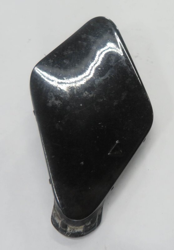 Thumbnail 3: 2011 BMW 535iGT (F07) FRONT TOWING EYE TOW HOOK COVER TRIM (BLACK SAPPHIRE 475)