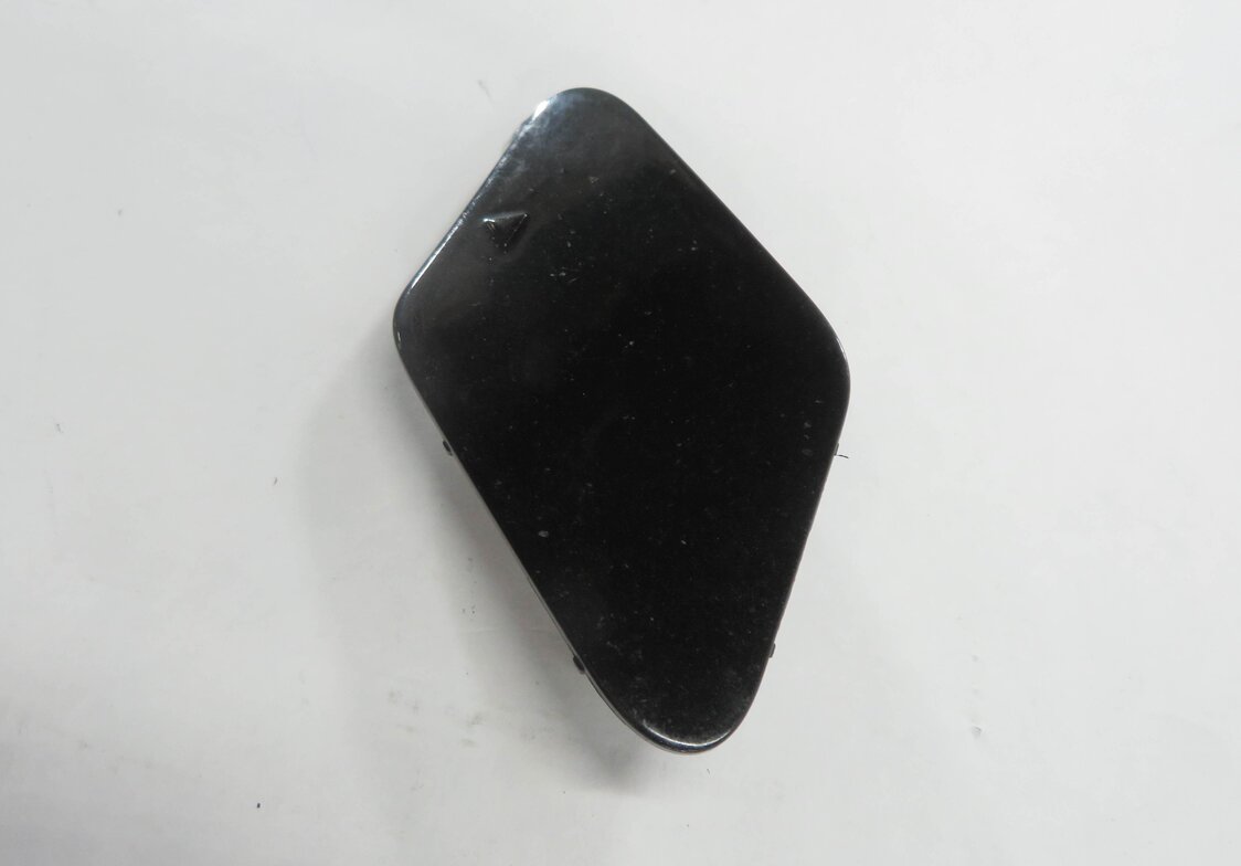 Thumbnail 4: 2011 BMW 535iGT (F07) FRONT TOWING EYE TOW HOOK COVER TRIM (BLACK SAPPHIRE 475)
