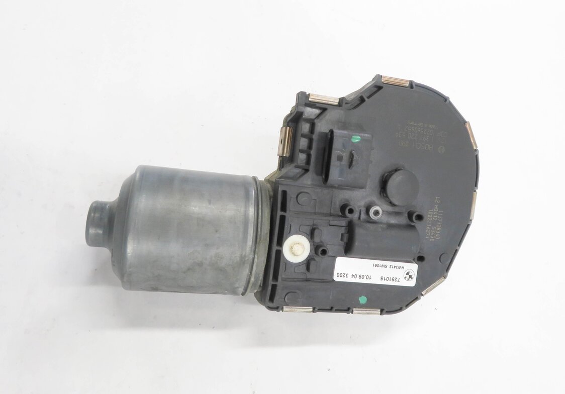 Thumbnail 2: 2010-2017 BMW 535iGT 550iGT (F07) FRONT WINDSHIELD WIPER MOTOR