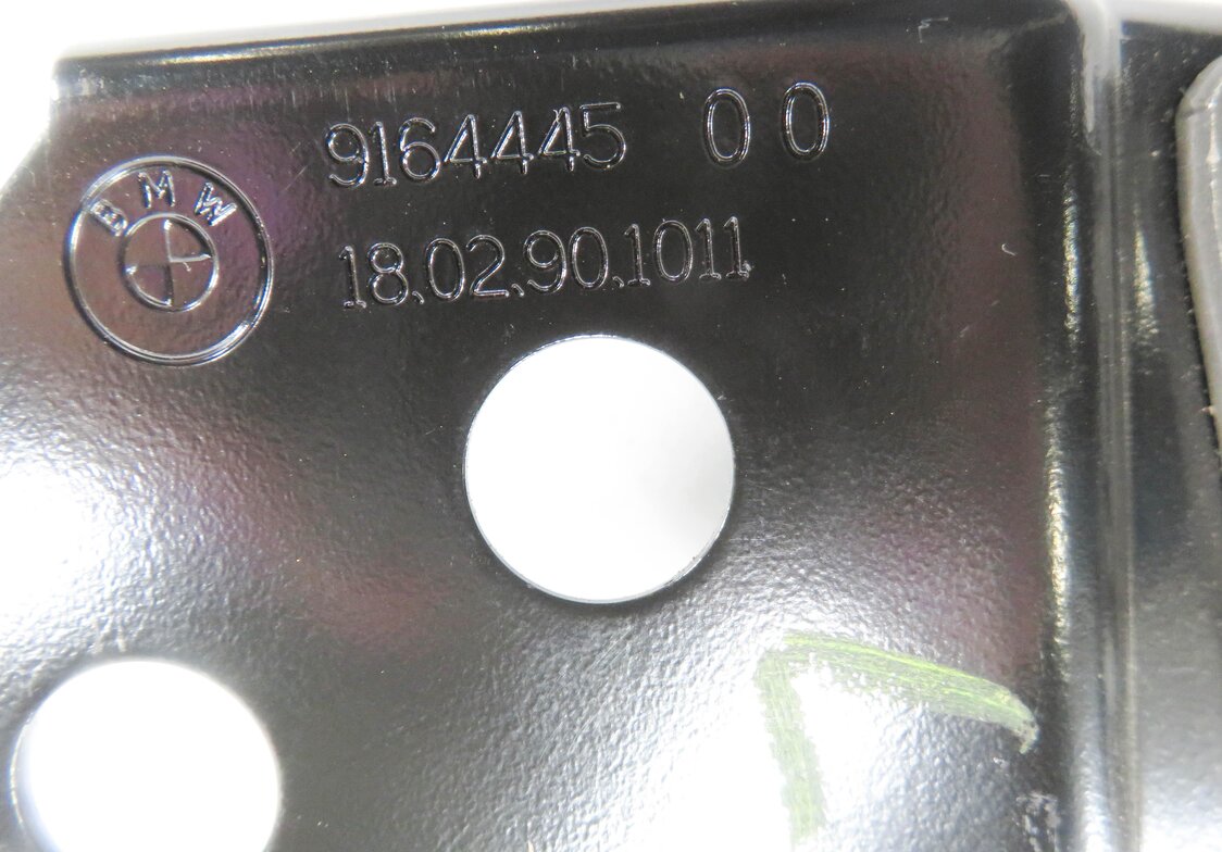Thumbnail 6: 2011 BMW 535iGT (F07) REAR LEFT & RIGHT SEAT RELEASE HANDLE LOCK LATCH SET-2