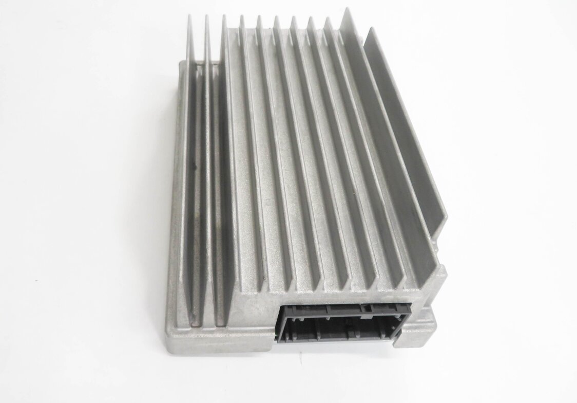 Thumbnail 4: 2010-2011 BMW 535iGT 550iGT ALPINA (F01 F02 F07) STEREO AUDIO AMPLIFIER