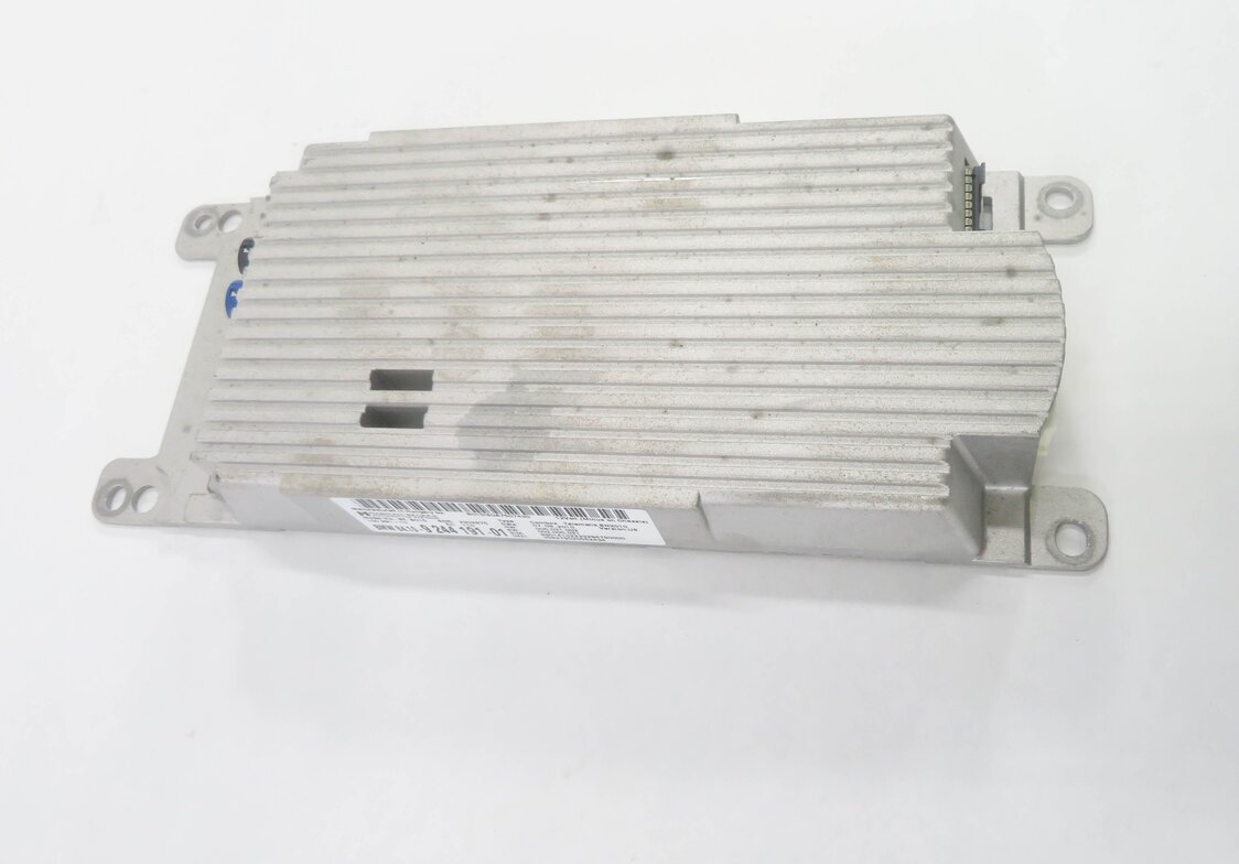 Thumbnail 3: 2011 BMW 535iGT (F07) BLUETOOTH TELEMATICS COMMUNICATION COMBOX CONTROL MODULE