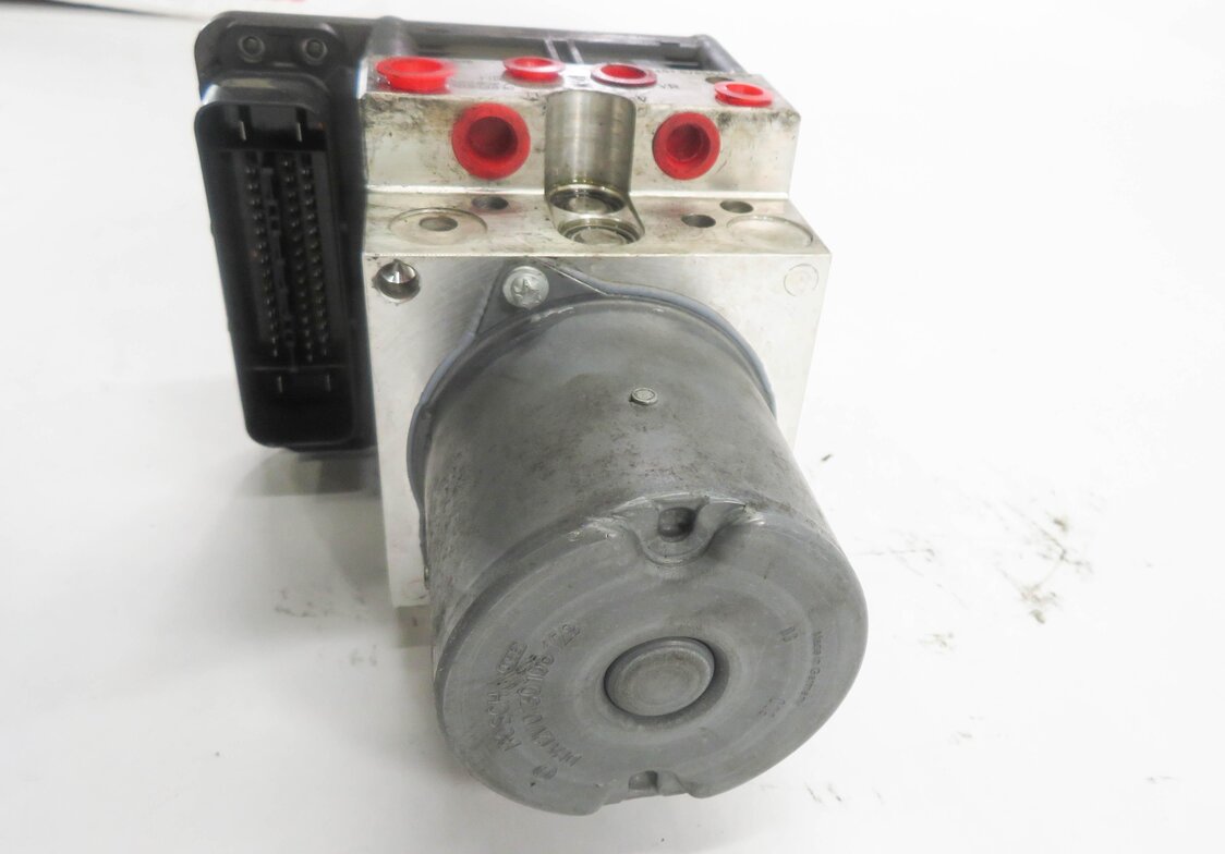 Thumbnail 8: 2010-2013 BMW 535iGT 550iGT 750i B7 (F01 F02 F07) AWD X-DRIVE DXC ABS BRAKE PUMP