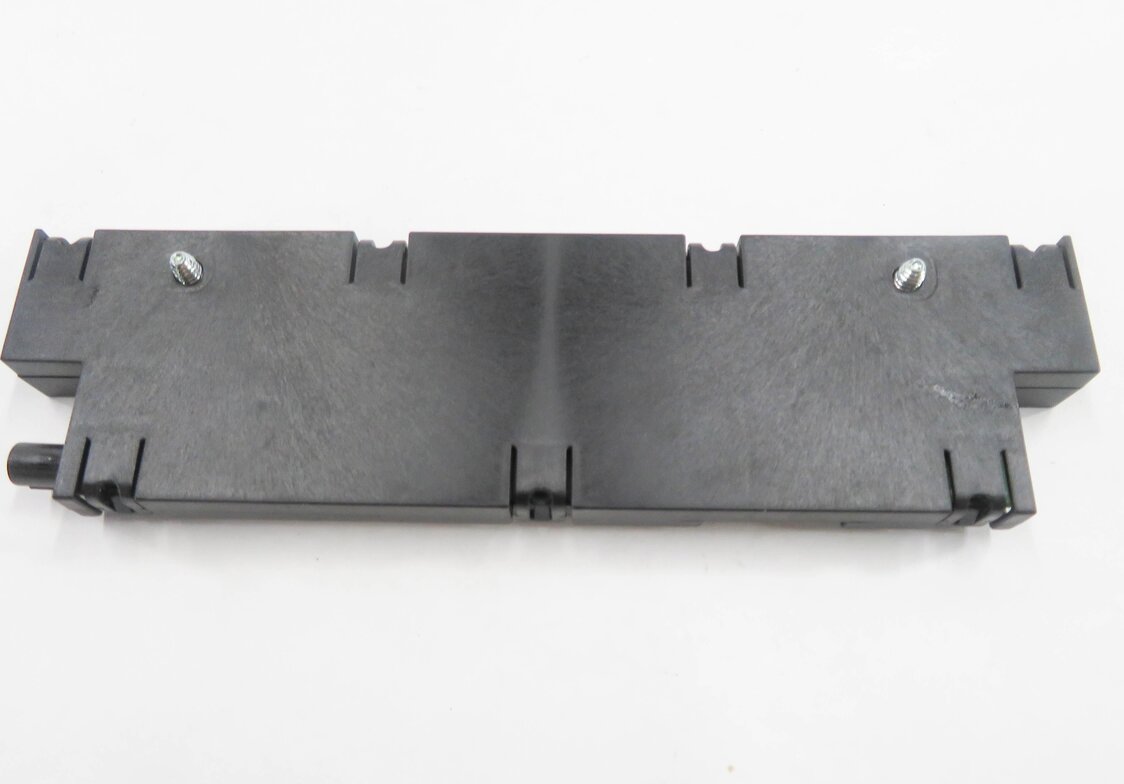 Thumbnail 6: 2011 BMW 535iGT (F07) RADIO STEREO DIVERSITY ANTENNA AMP AMPLIFIER