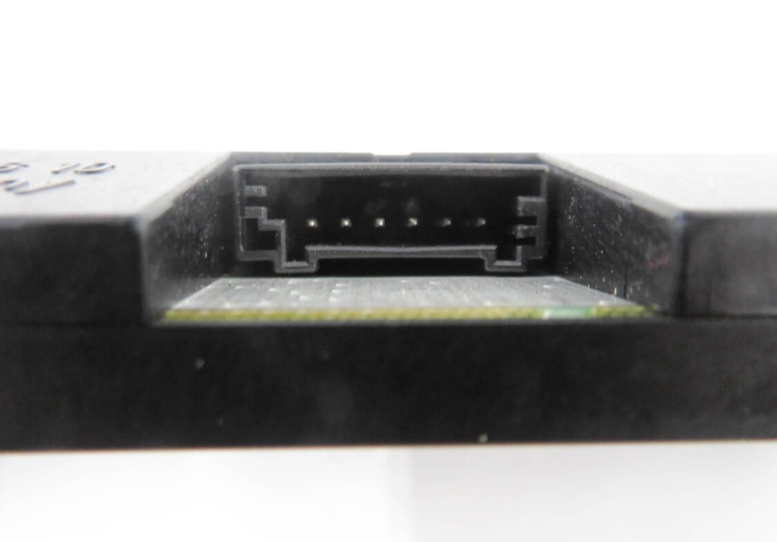 Thumbnail 7: 2011 BMW 535iGT (F07) RADIO STEREO DIVERSITY ANTENNA AMP AMPLIFIER