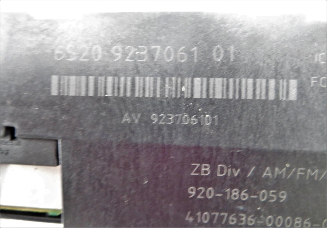 Thumbnail 8: 2011 BMW 535iGT (F07) RADIO STEREO DIVERSITY ANTENNA AMP AMPLIFIER
