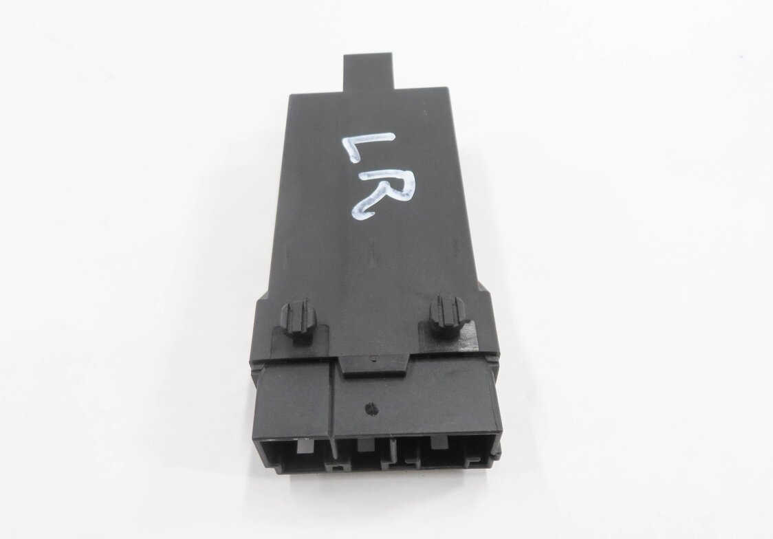 Thumbnail 6: 10-19 BMW 328i 330i 335i 530i 535i 550i 740i 750i 760i - REAR HEATED SEAT MODULE