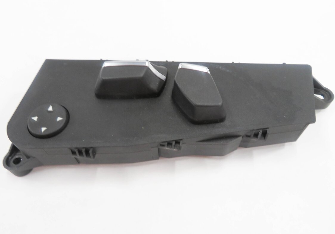 2011 BMW 535iGT (F07) RIGHT FRONT PASSENGER POWER SEAT ADJUSTMENT SWITCH BUTTON