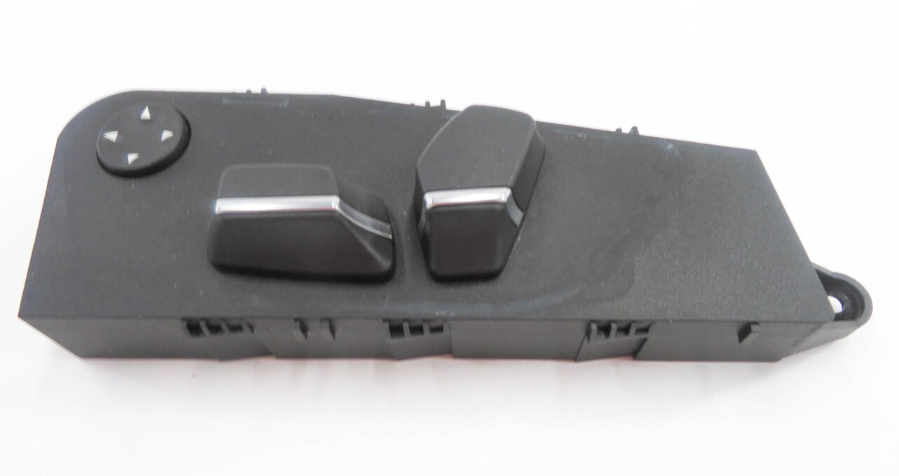 Thumbnail 4: 2011 BMW 535iGT (F07) LEFT FRONT DRIVER POWER SEAT ADJUSTMENT SWITCH BUTTON