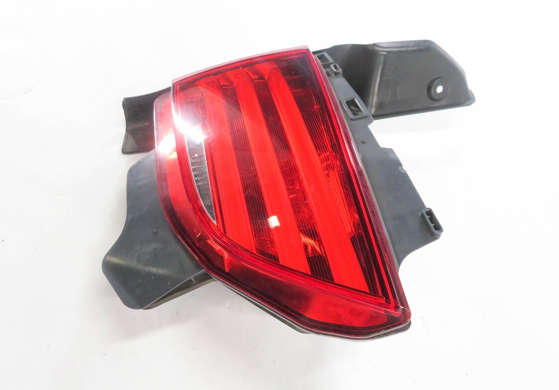 Thumbnail 3: 2010-2013 BMW 535iGT 550iGT (F07) LEFT DRIVER TRUNK LID TAILLIGHT LIGHT LAMP