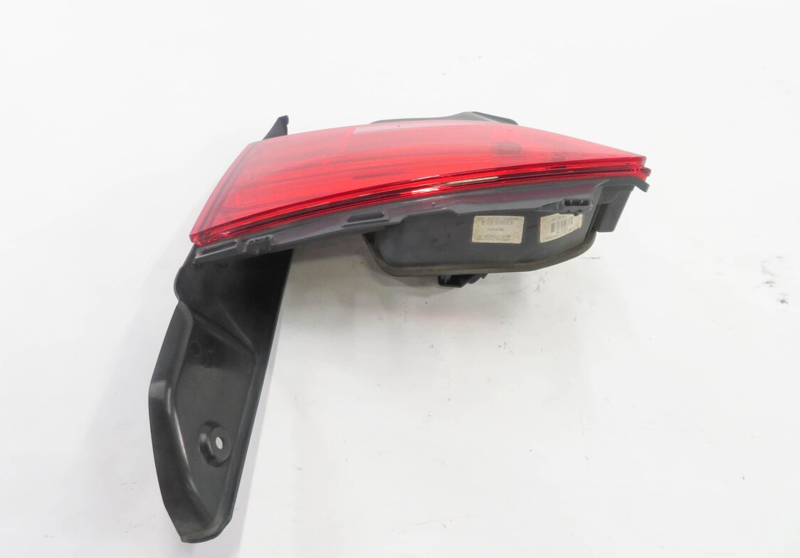 Thumbnail 5: 2010-2013 BMW 535iGT 550iGT (F07) RIGHT PASSENGER TRUNK LID TAILLIGHT LIGHT LAMP