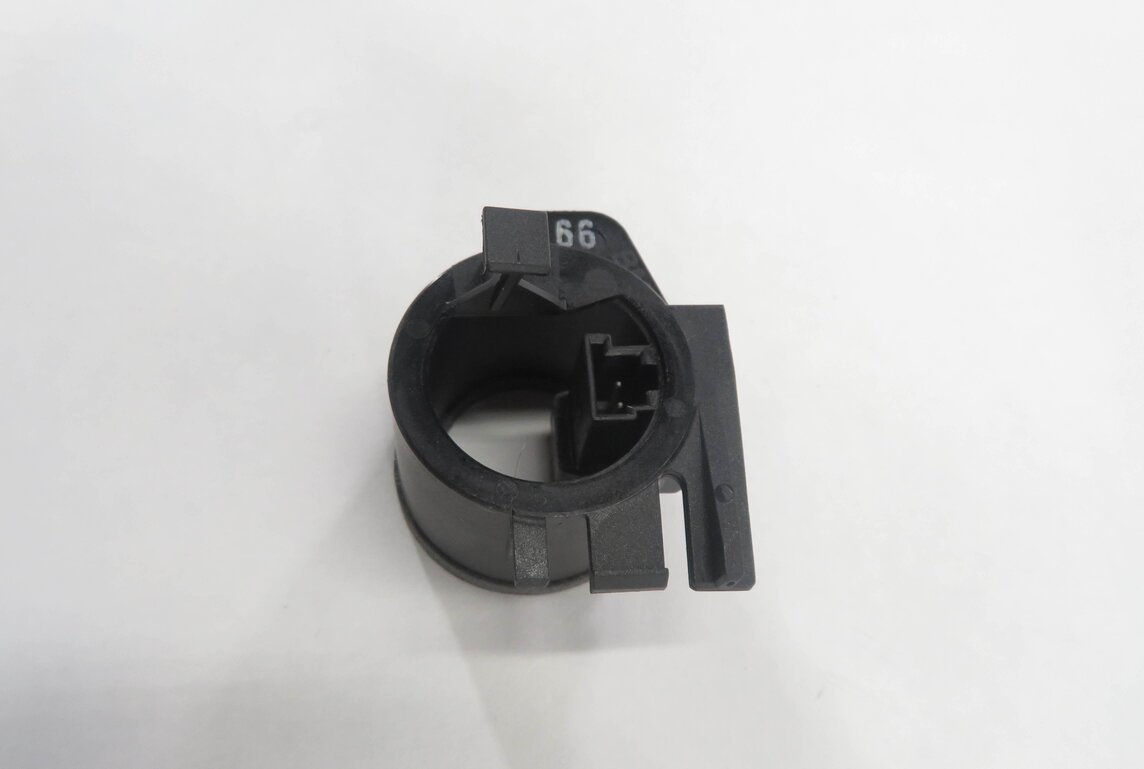 Thumbnail 3: 2011 BMW 535i (F10) IGNITION SWITCH KEY RING SENSOR