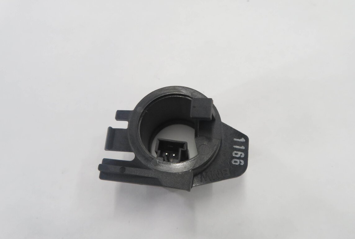 Thumbnail 5: 2011 BMW 535i (F10) IGNITION SWITCH KEY RING SENSOR