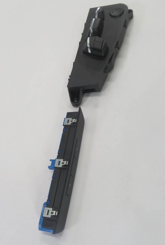 Thumbnail 4: 2011 BMW 535i (F10) LEFT FRONT DRIVER POWER SEAT ADJUSTMENT SWITCH w/ MEMORY