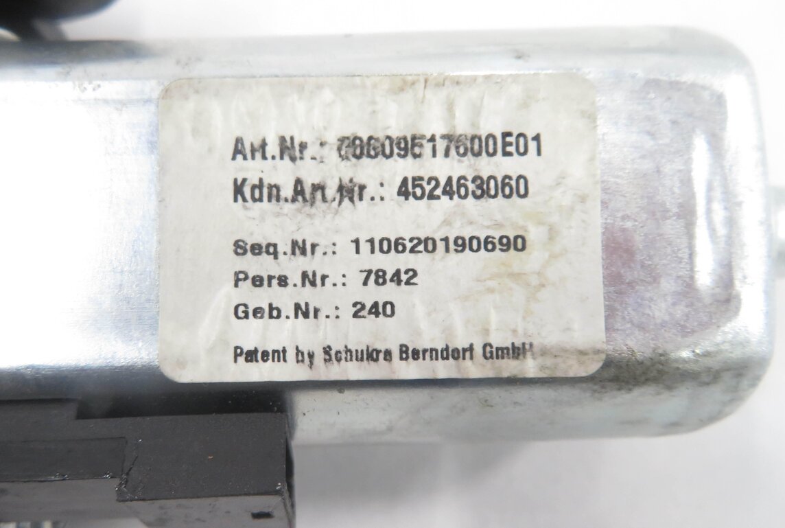 Thumbnail 15: 2011 BMW 535i (F10) RIGHT FRONT PASSENGER POWER SEAT ADJUSTMENT MOTOR SET-6