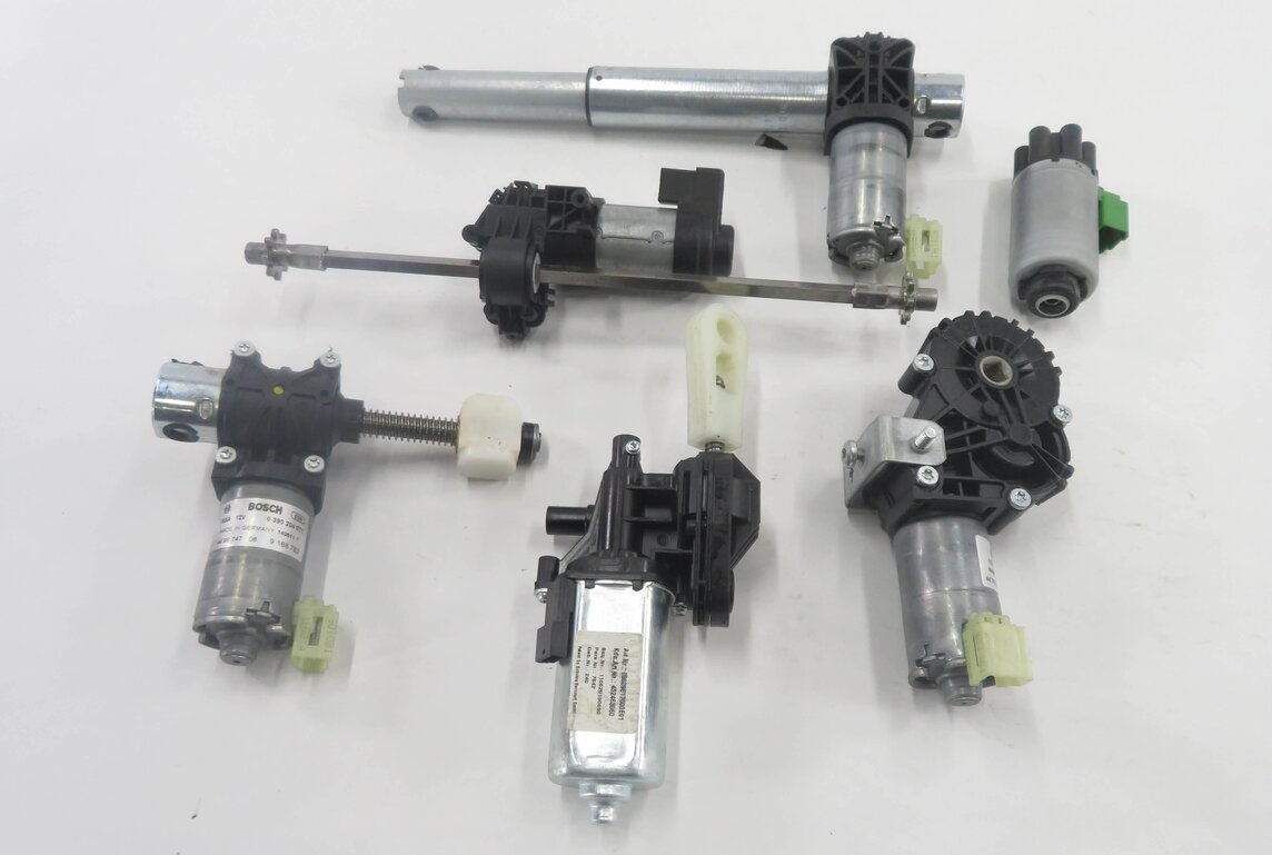 Thumbnail 2: 2011 BMW 535i (F10) RIGHT FRONT PASSENGER POWER SEAT ADJUSTMENT MOTOR SET-6
