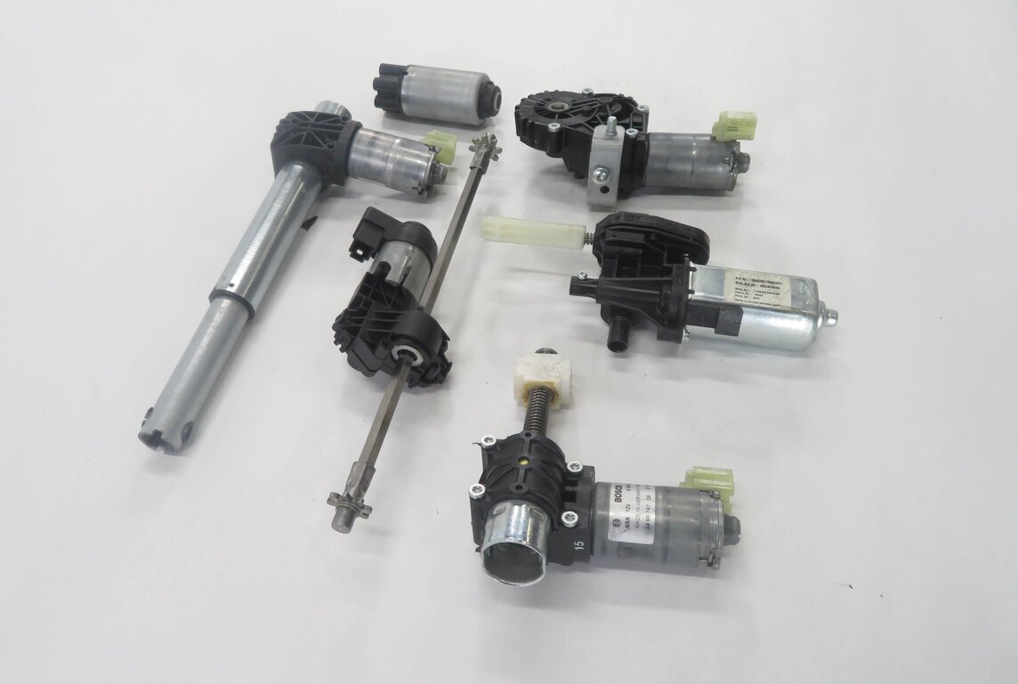 Thumbnail 3: 2011 BMW 535i (F10) RIGHT FRONT PASSENGER POWER SEAT ADJUSTMENT MOTOR SET-6