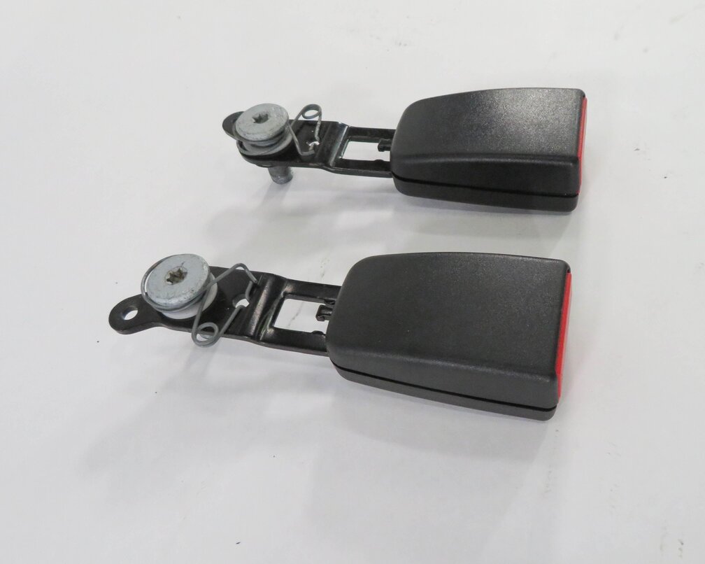 Thumbnail 4: 2006 MERCEDES R350 (W251) REAR 3rd THIRD ROW SEAT SEATBELT RECEIVER SET (BLACK)