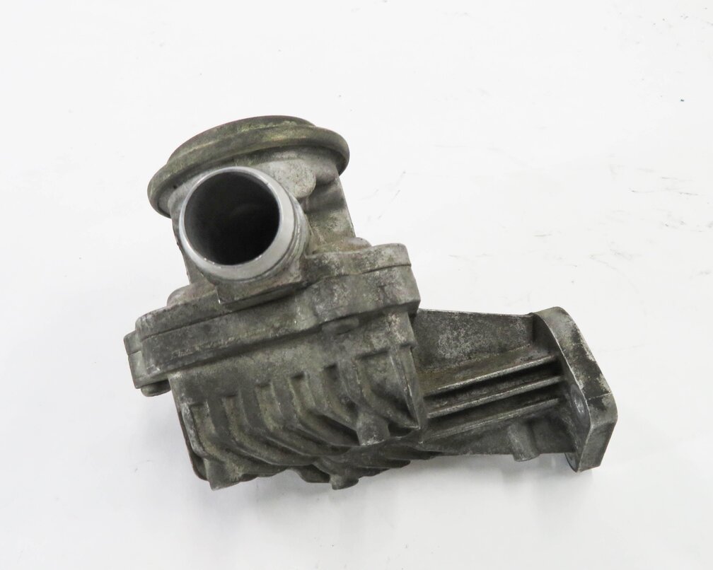 Thumbnail 2: 2006 MERCEDES R350 (W251) 3.5L M272 V6 - SECONDARY AIR INJECTION CHECK VALVE