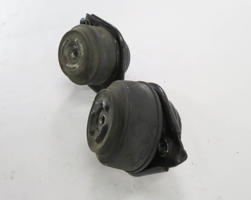 Thumbnail 3: 2006 MERCEDES R350 (W251) 3.5L V6 ENGINE - LEFT & RIGHT MOTOR MOUNT SET-2