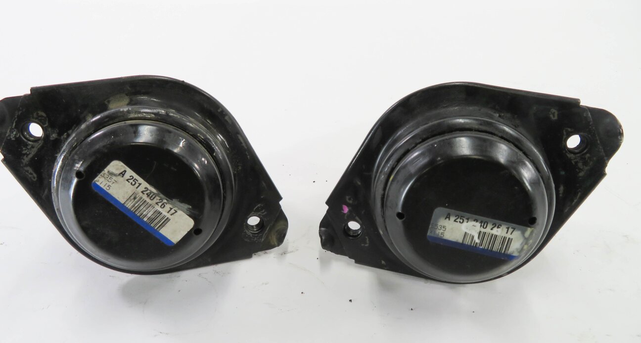 Thumbnail 5: 2006 MERCEDES R350 (W251) 3.5L V6 ENGINE - LEFT & RIGHT MOTOR MOUNT SET-2