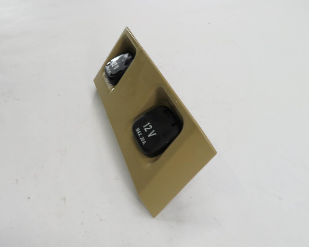 Thumbnail 3: 2006 MERCEDES R350 (W251) REAR CONSOLE POWER OUTLET SET w/ TRIM (BROWN)